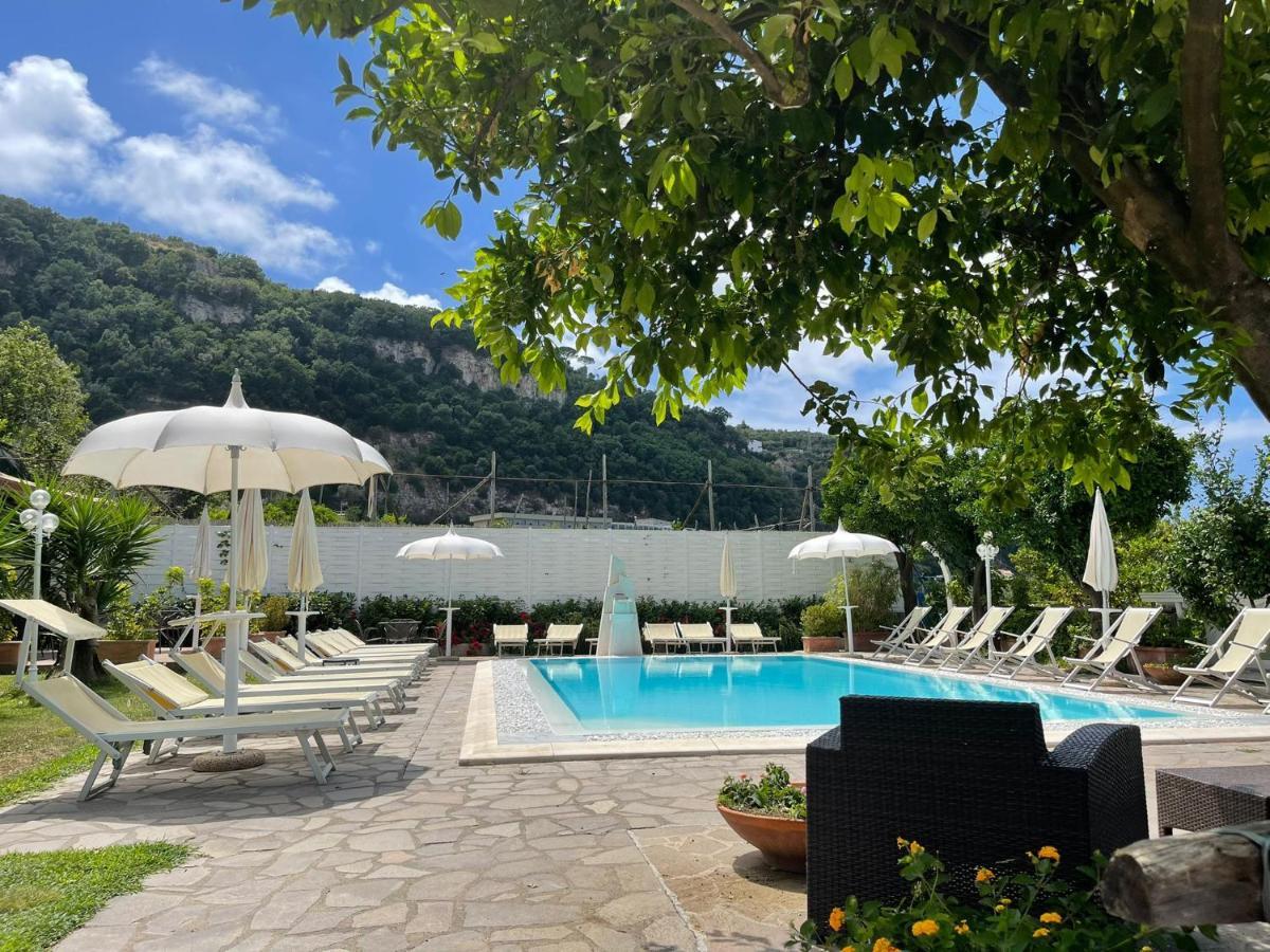 Casa Sorrento, Immerso Nel Verde A Pochi Passi Dal Centro Екстериор снимка