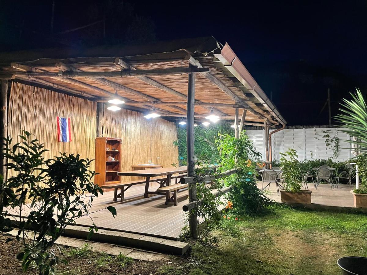 Casa Sorrento, Immerso Nel Verde A Pochi Passi Dal Centro Екстериор снимка
