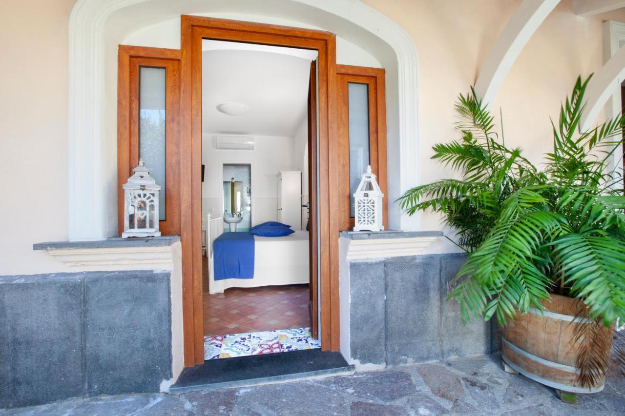 Casa Sorrento, Immerso Nel Verde A Pochi Passi Dal Centro Екстериор снимка