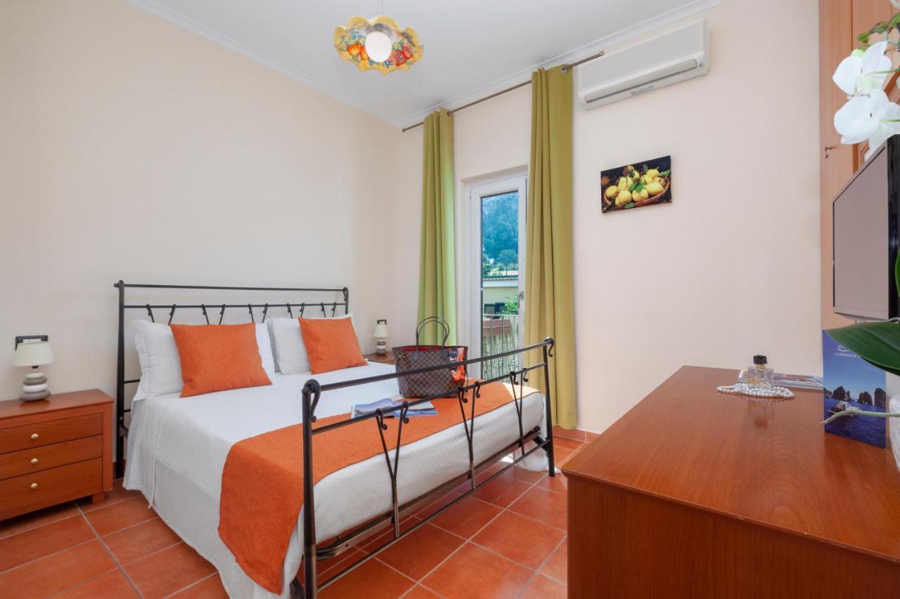 Casa Sorrento, Immerso Nel Verde A Pochi Passi Dal Centro Екстериор снимка